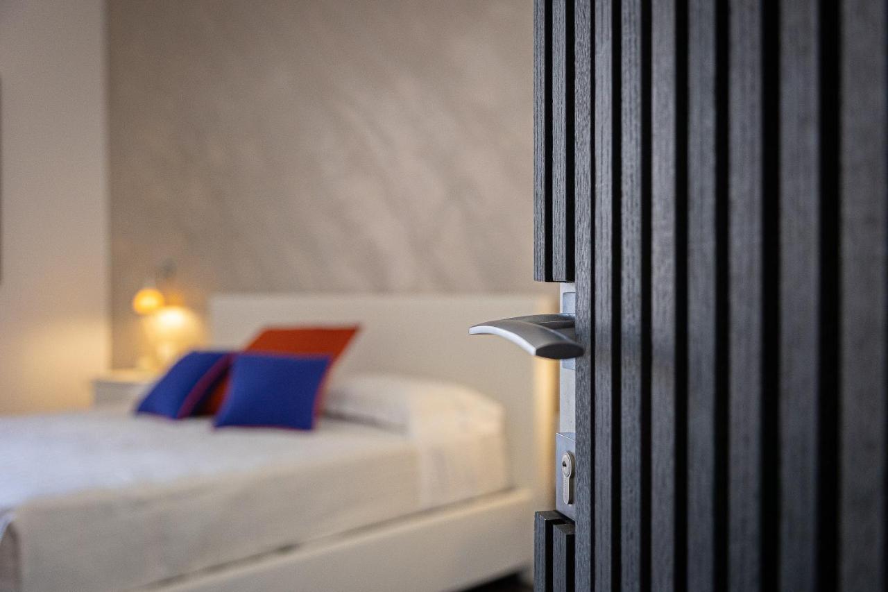 Kosmo Rome Luxury Hotel Exterior photo